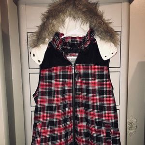 Women’s Plaid Vest
